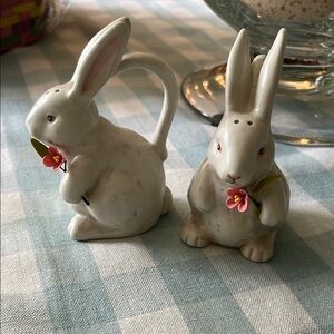 Charming Department 56 White Bunny Salt and Pepper Shakers